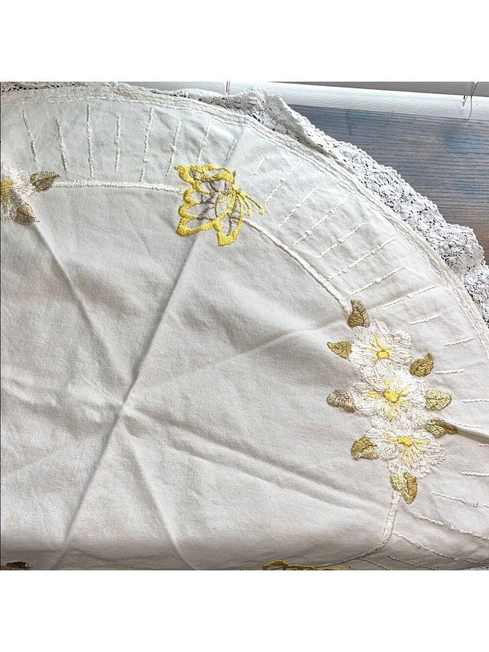 Vintage 70s butterflies and flowers hand embroidered round tablecloth crocheted